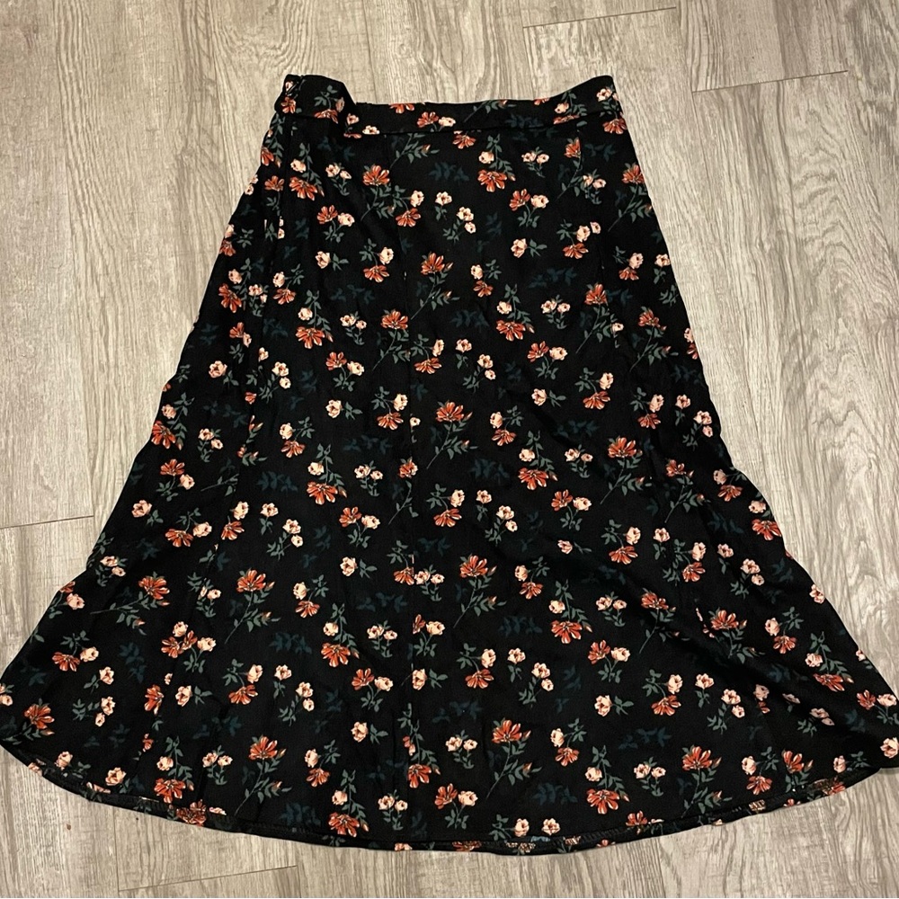 Black MIDI Floral Skirt
